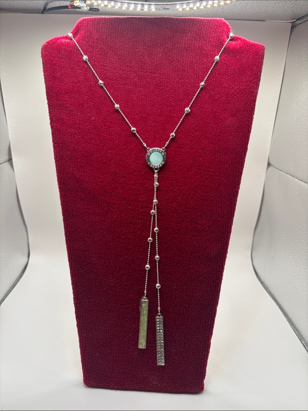 GUESS Silver Tone Turquoise Crystal Y Lariat Necklace